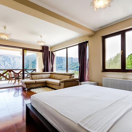 Rex Infinity View 4* Cazanele Dunarii Dubova Exterior foto