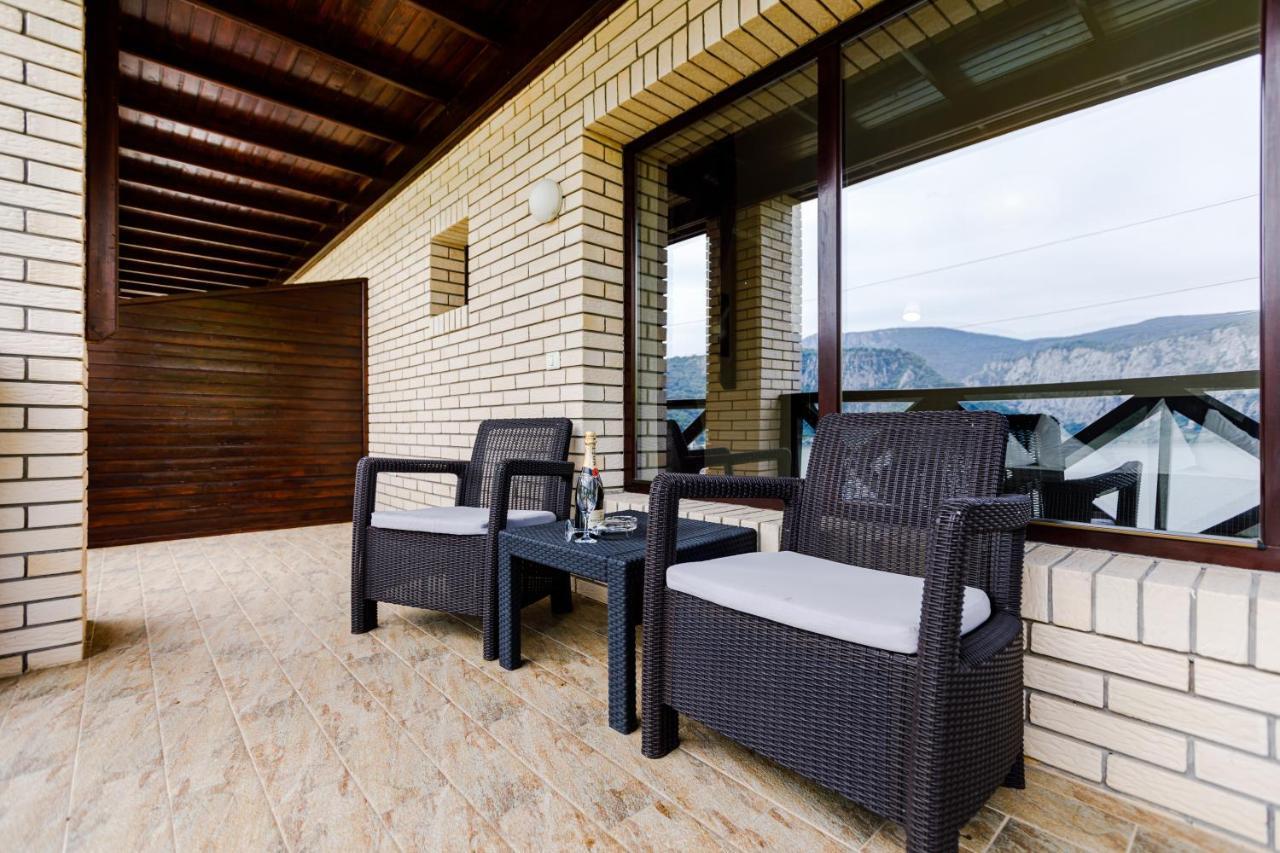 Rex Infinity View 4* Cazanele Dunarii Dubova Exterior foto