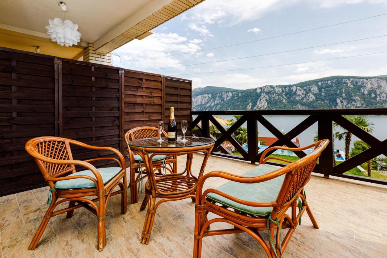 Rex Infinity View 4* Cazanele Dunarii Dubova Exterior foto
