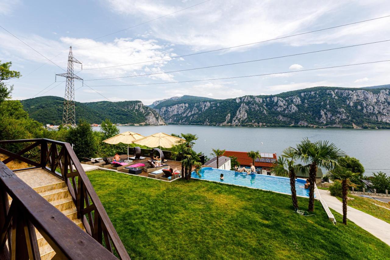 Rex Infinity View 4* Cazanele Dunarii Dubova Exterior foto